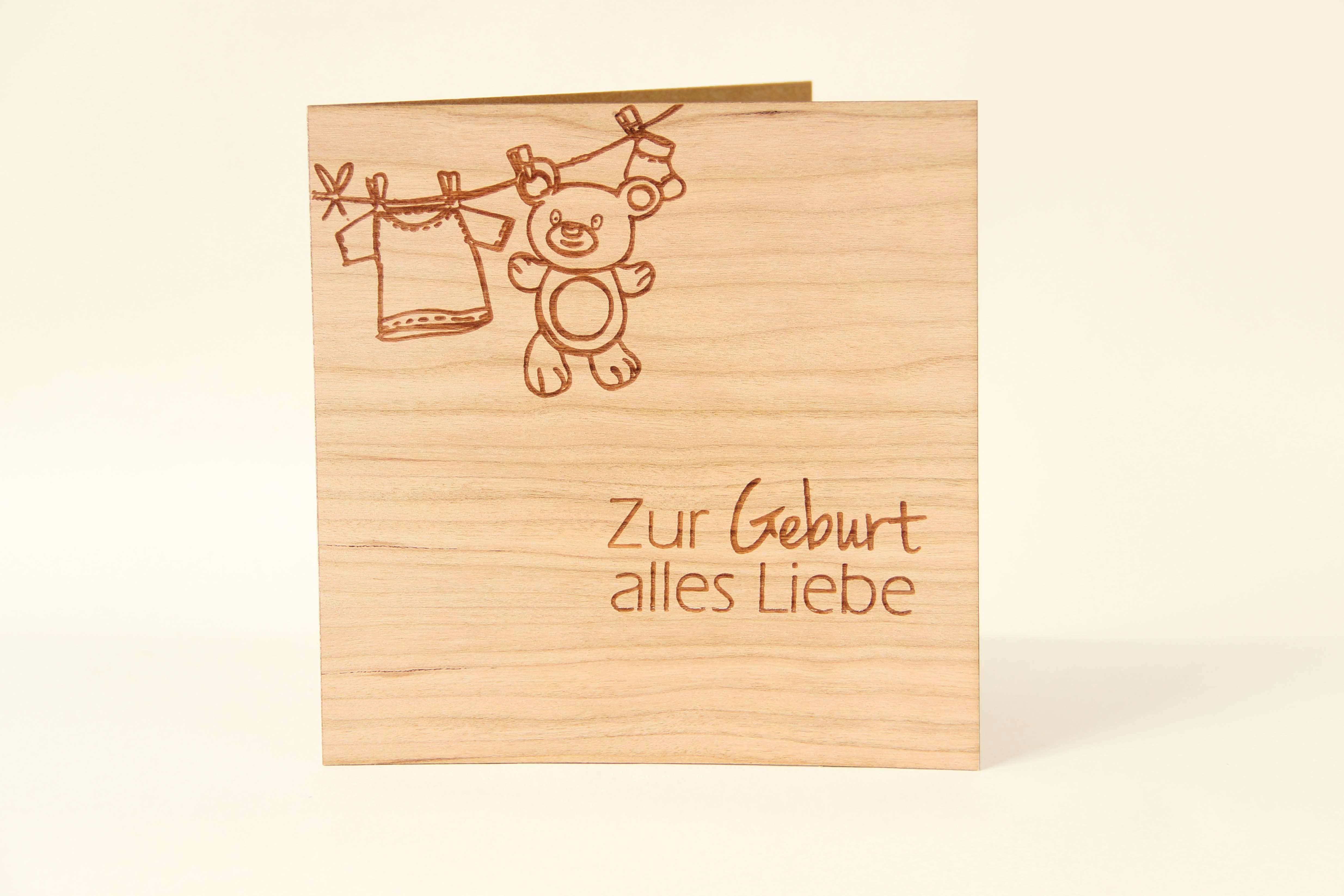 Holzgrusskarten - Holzgrusskarte Geburt 102 "Zur Geburt alles Liebe", Teddybär, Kirsche